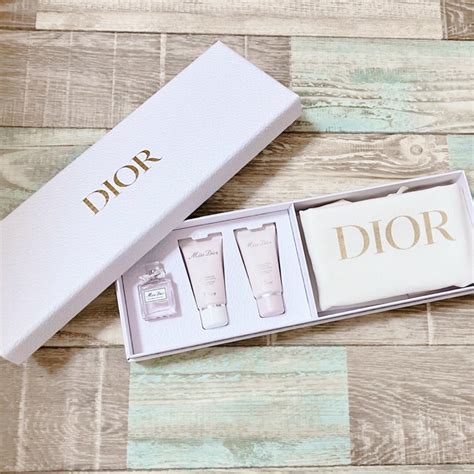 diorの会員ランクが現在クリスタルなのですが、一年間何も買わ .